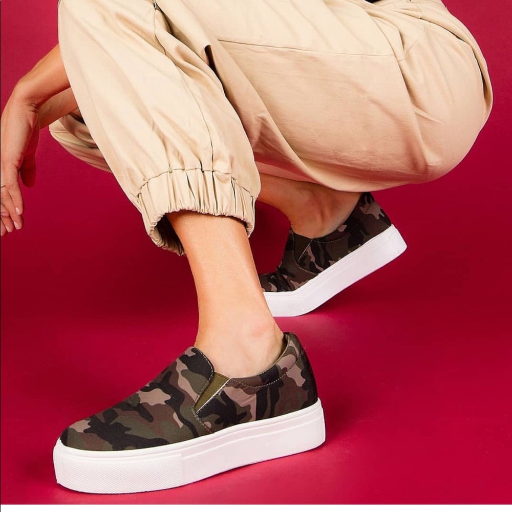 Last pair🎈Camouflage slip-ons✨ - Picture 5 of 5